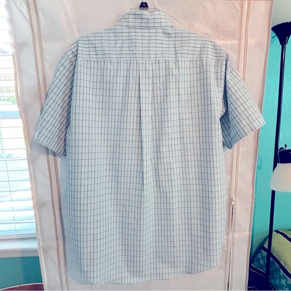Brooks Brothers short sleeve non wrinkle shirt. Like new condition, plaid - Picture 4 of 7